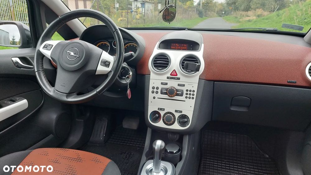 Opel Corsa 1.2 16V Cosmo EasyTronic - 9