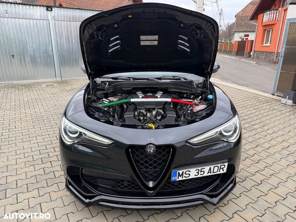 Alfa Romeo Stelvio 2.9 V6 Turbo AWD AT8 Quadrifoglio - 3