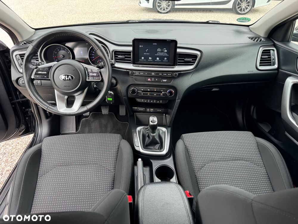Kia Ceed 1.4 CVVT Dream-Team Edition - 20