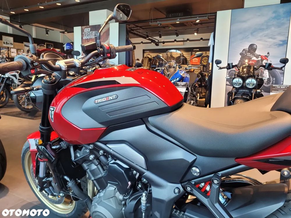 Triumph Trident - 4