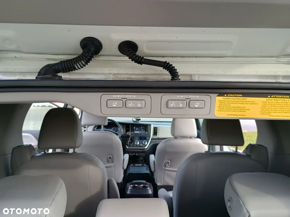 Toyota Sienna - 15