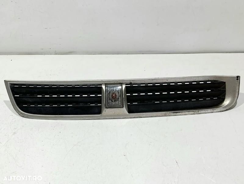 Grila cu semnalizare aripa stanga fata Opel Antara facelift (2010-2016) 22737870 - 1