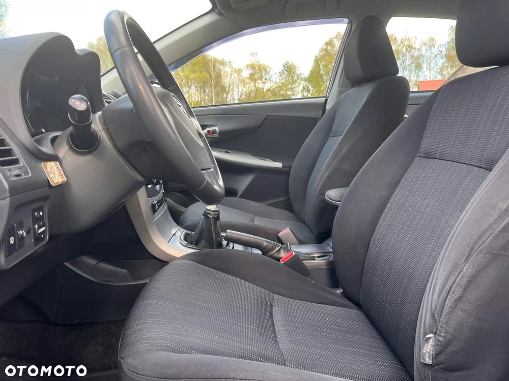 Toyota Corolla 1.6 Terra - 10