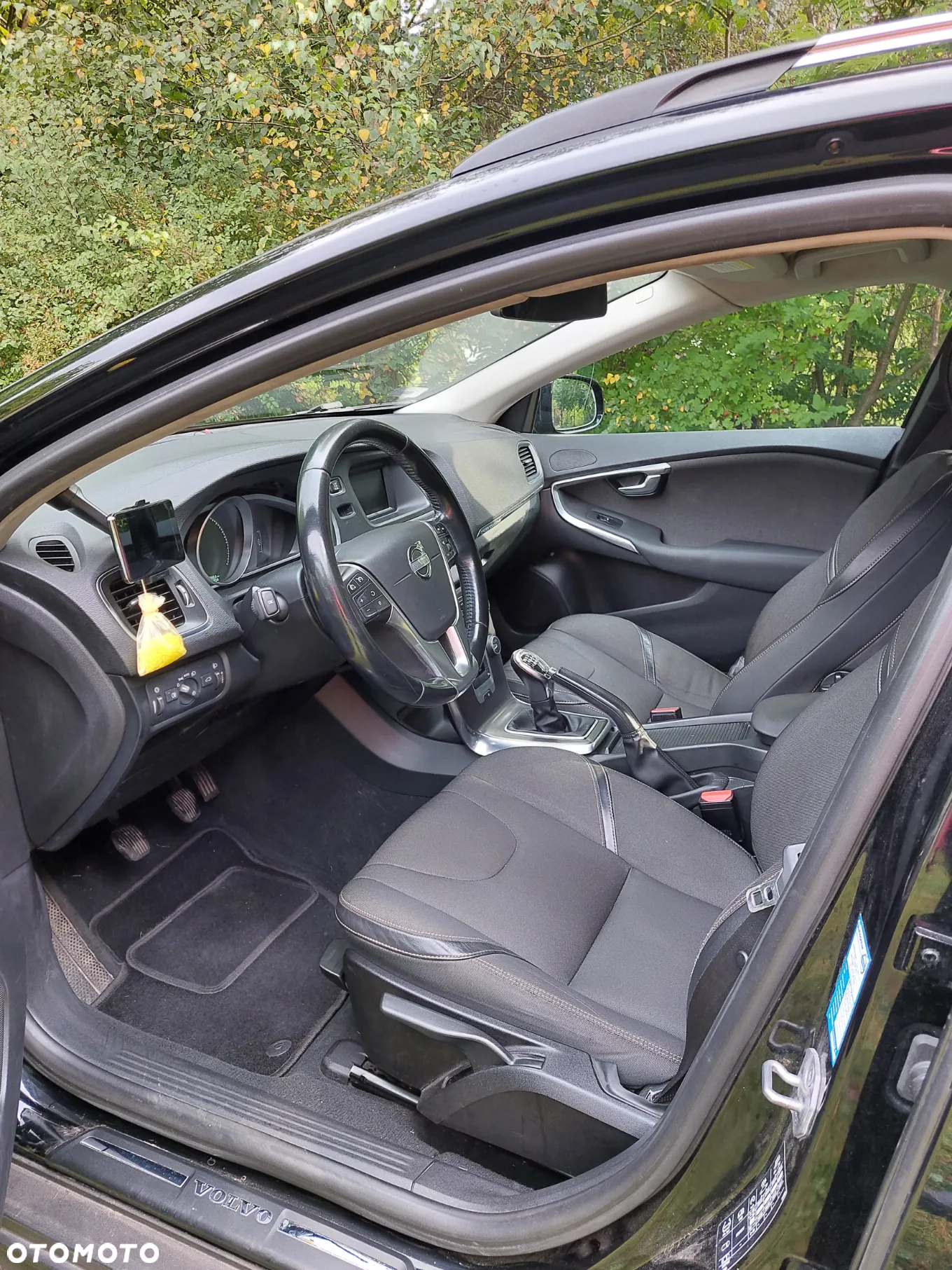 Volvo V40 Cross Country D2 Momentum - 24