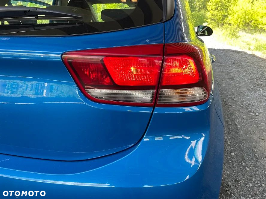 Kia Rio 1.2 L - 13