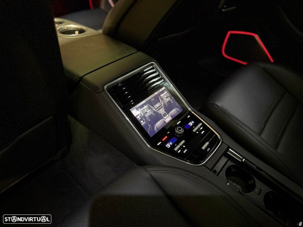 Porsche Panamera 4S E-Hybrid - 30