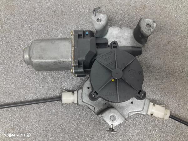 Elevador Tras Esq  Nissan Primera (P12) - 3