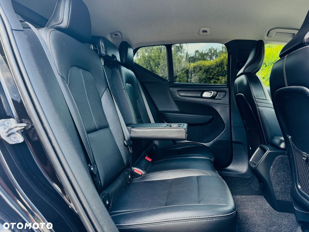 Volvo XC 40 D3 Momentum Pro - 32