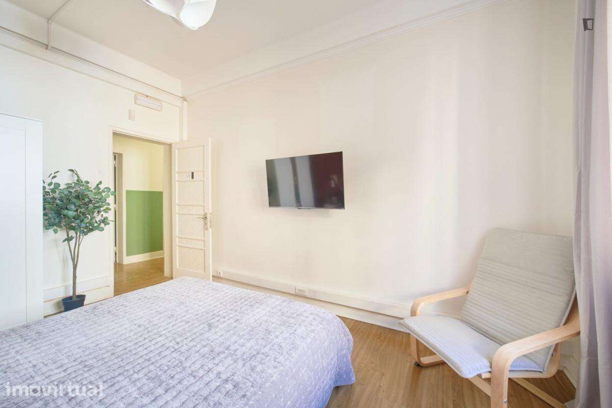 Quarto - localizado em Marquês de Pombal Lisbon - Grande imagem: 5/31