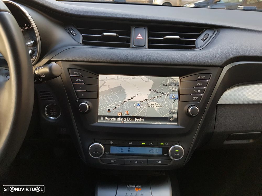 Toyota Avensis Touring Sports 1.6 D-4D Luxury+GPS - 15