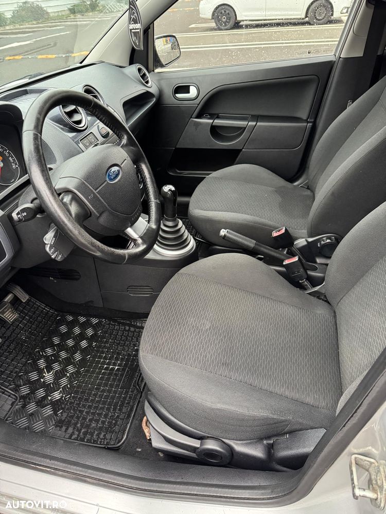 Ford Fiesta 1.4 TDCi Ghia - 5