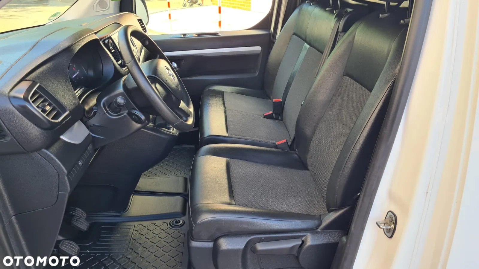 Opel Vivaro - 25