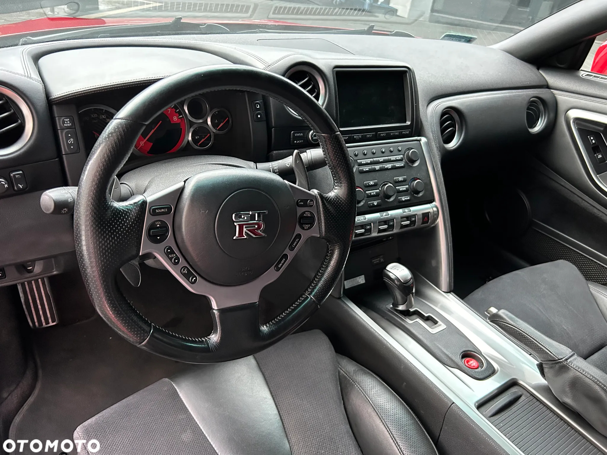 Nissan GT-R Black Edition - 16