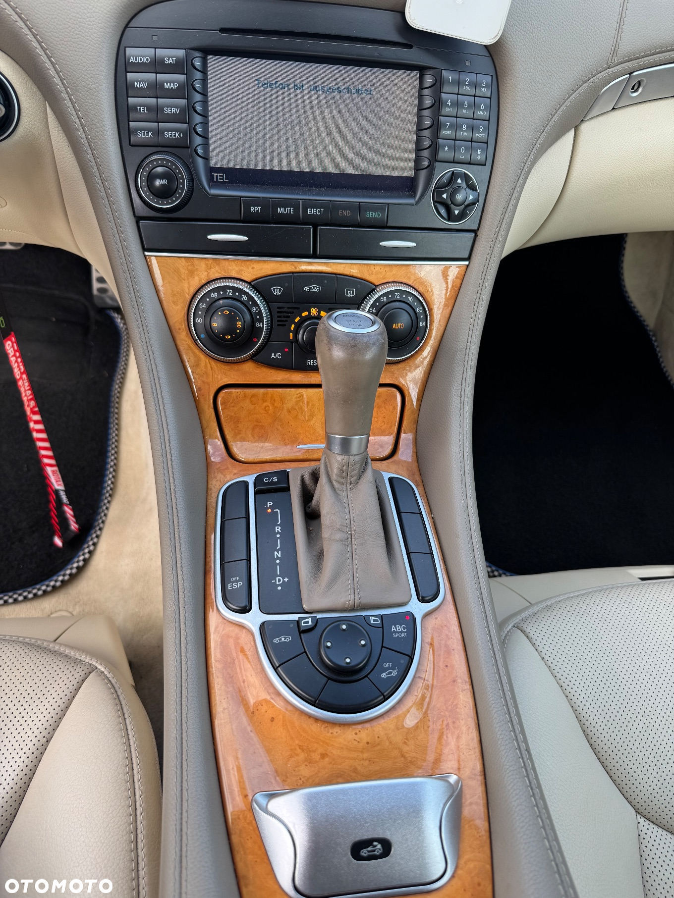 Mercedes-Benz SL - 10