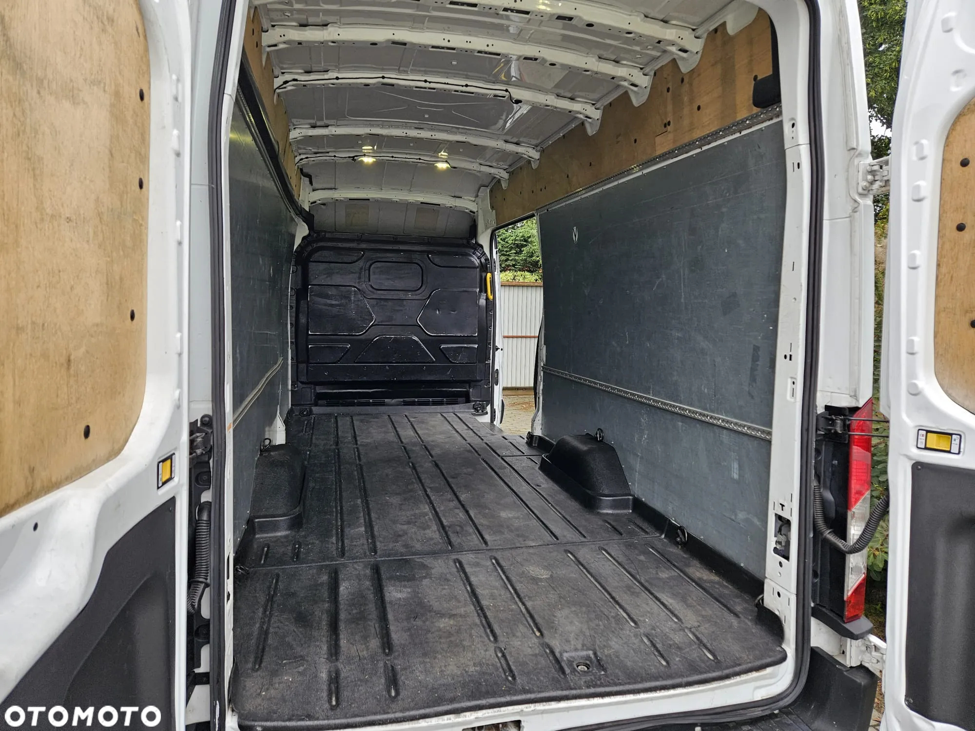 Ford Transit - 11