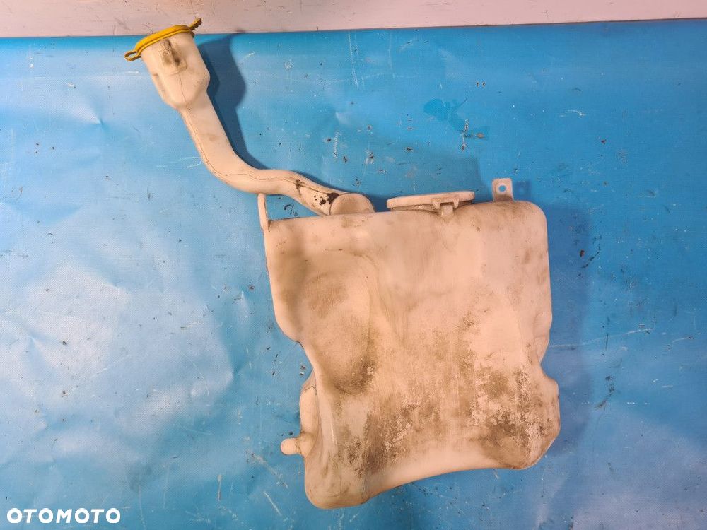 ZBIORNICZEK SPRYSKIWACZA MERCEDES W203 - 1