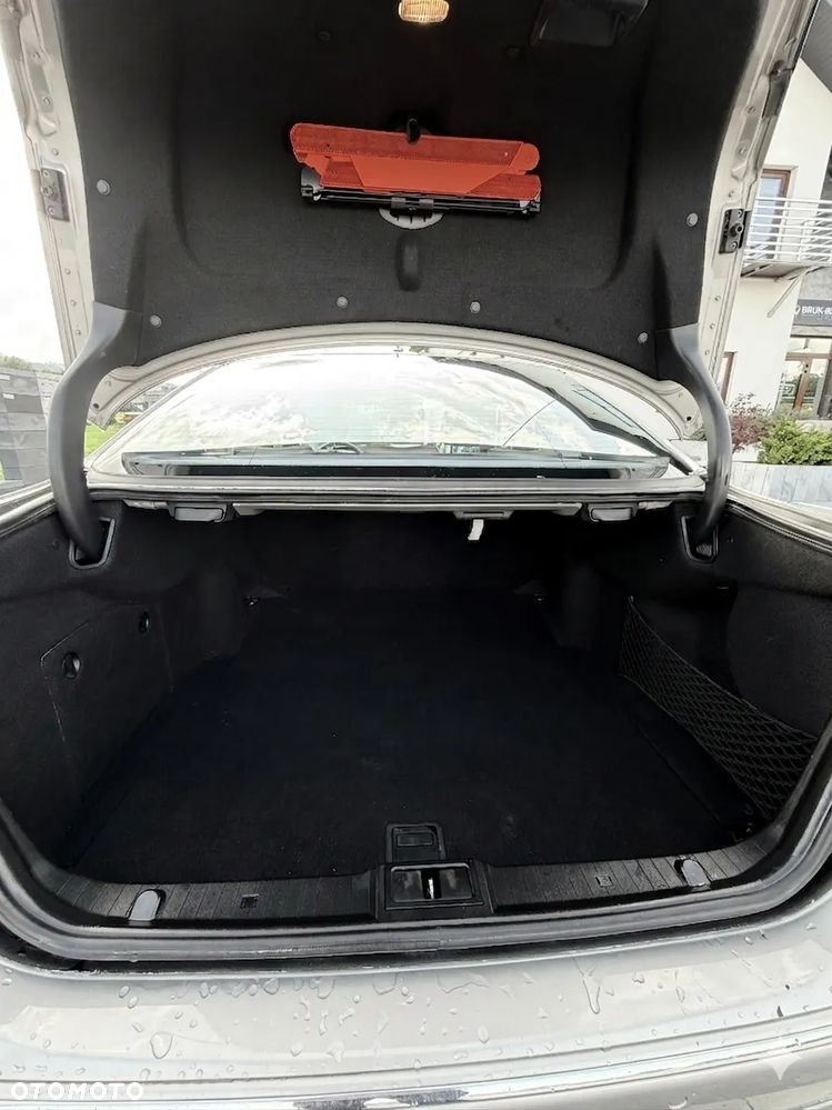 Mercedes-Benz Klasa E 320 CDI 4-Matic Avantgarde - 13