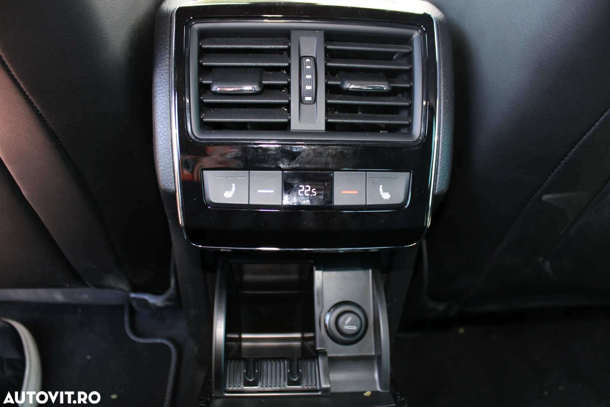Skoda Superb 2.0 TSI 4X4 DSG Sportline - 25
