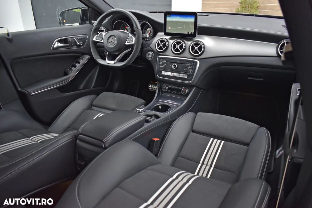 Mercedes-Benz A 220 4MATIC Aut. - 12