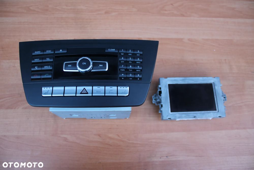 RADIO WYŚWIETLACZ MERCEDES C KLASA W204 LIFT a2049009410 a2049013503 a1669022704 2049010603 2049022103 - 1