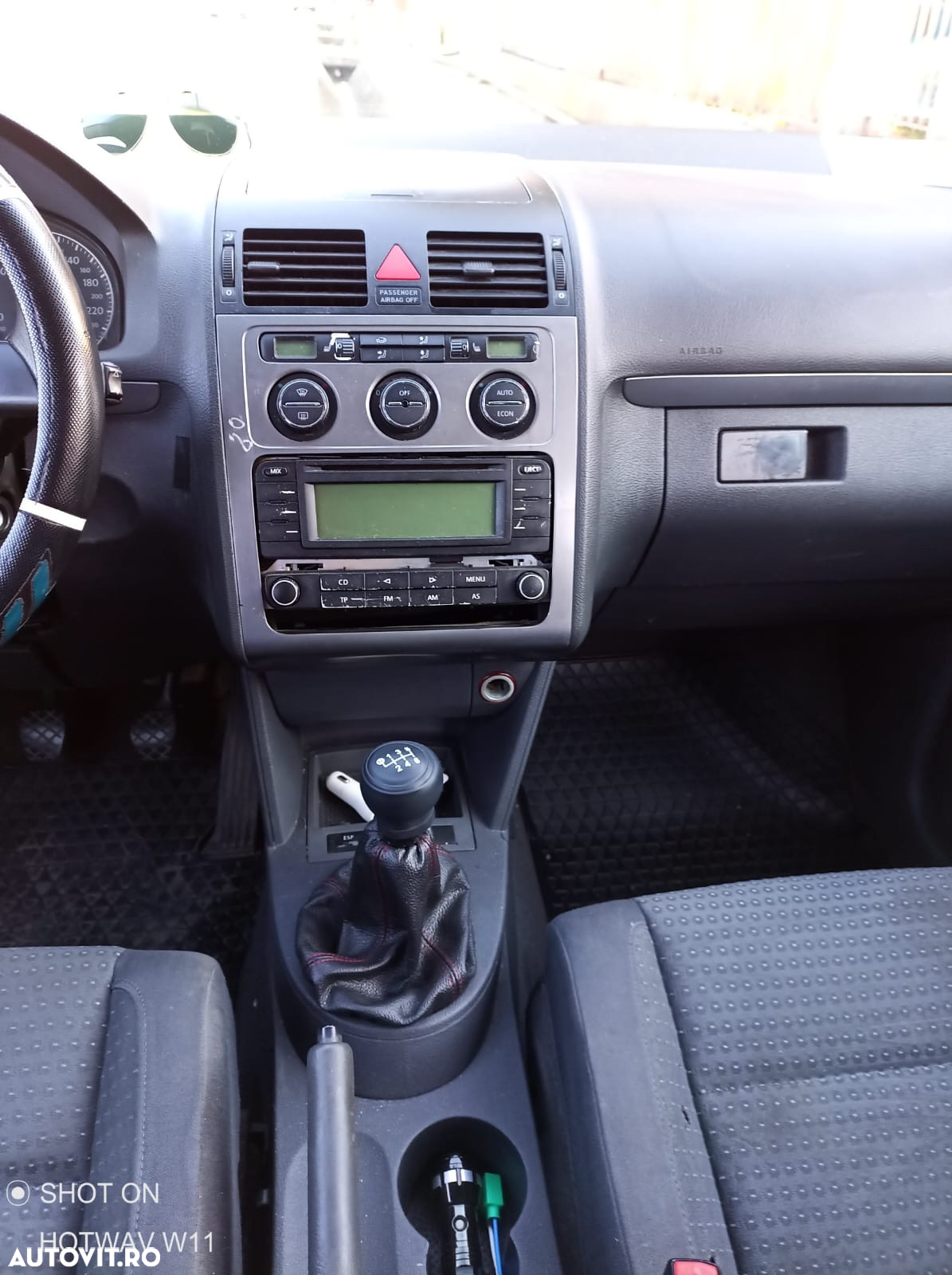Volkswagen Touran 2.0TDI Trendline - 6