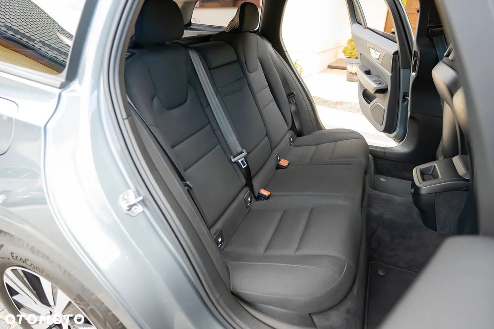 Volvo V60 D3 Drive-E Momentum - 30