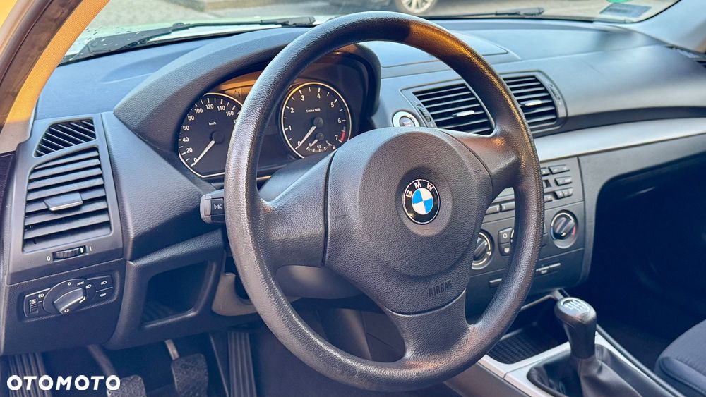 BMW Seria 1 116i - 31