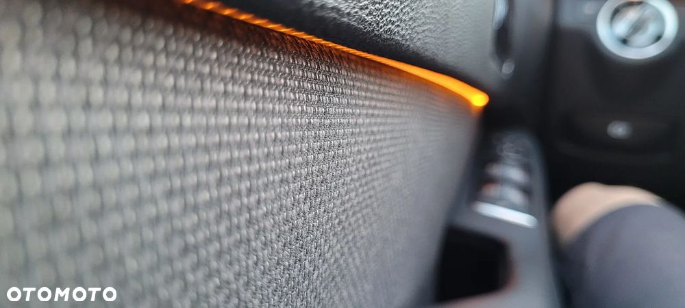 Mercedes-Benz Klasa E 200 CDI DPF BlueEFFICIENCY Automatik Avantgarde - 27