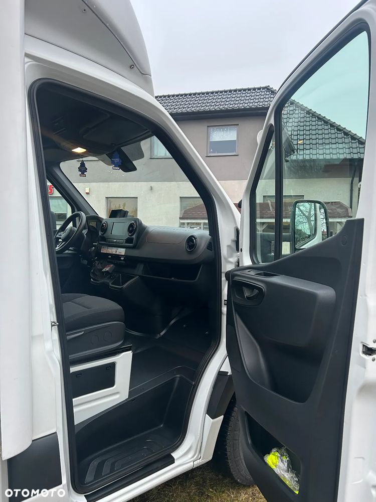Mercedes-Benz Sprinter - 17