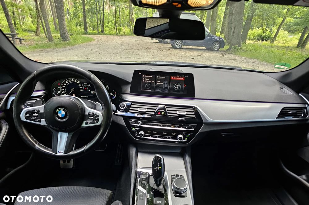 BMW Seria 5 518d M Sport - 6