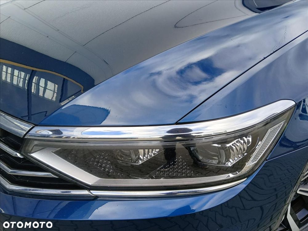 Volkswagen Passat - 20