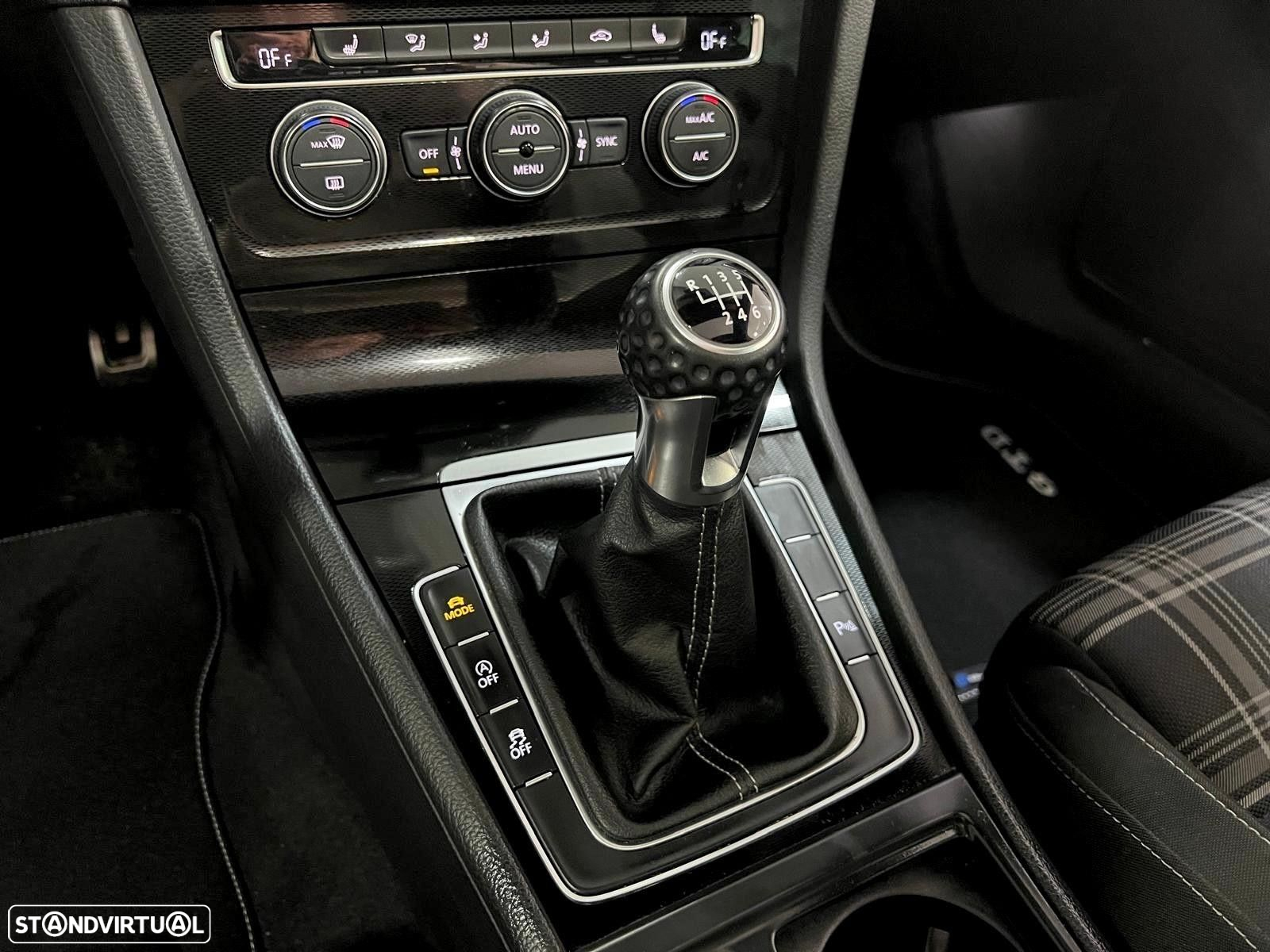 VW Golf 2.0 TDi GTD - 42