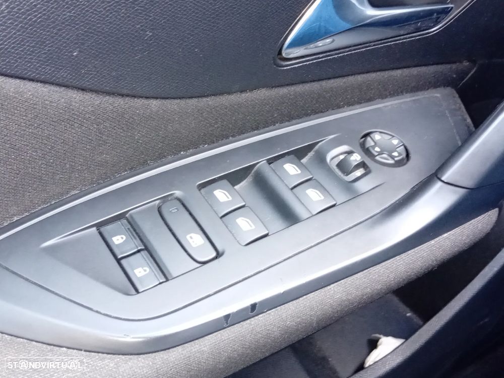 Peugeot 308 1.2 PureTech Active Pack - 8