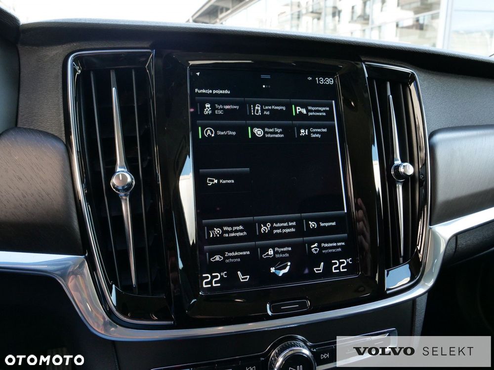 Volvo V90 Cross Country - 22