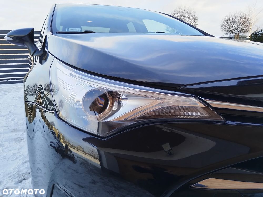 Toyota Avensis 1.8 Premium MS - 18