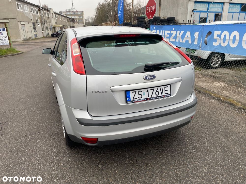 Ford Focus 1.6 Ti-VCT Titanium - 22