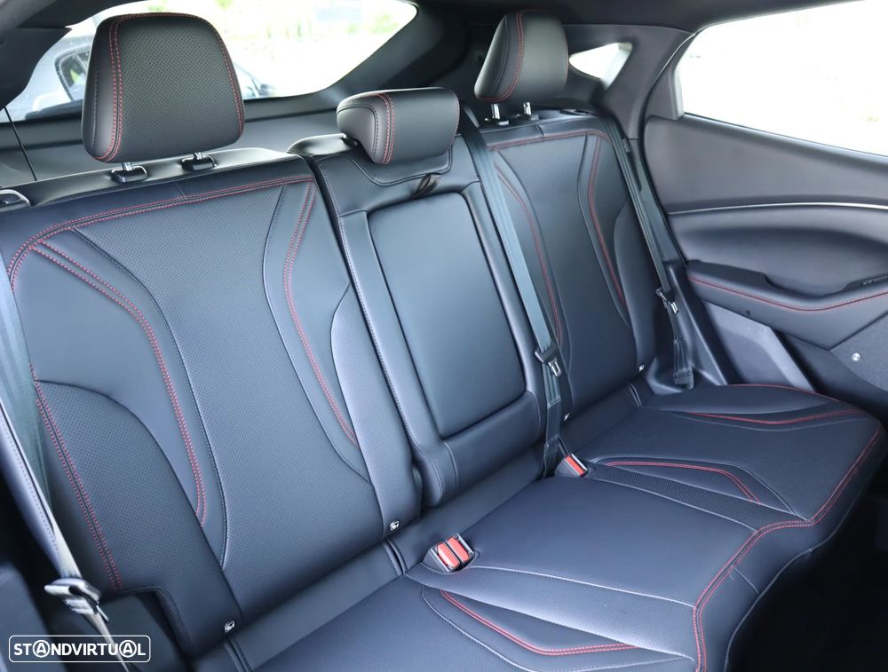 Ford Mustang Mach-E AWD PREMIUM - 22