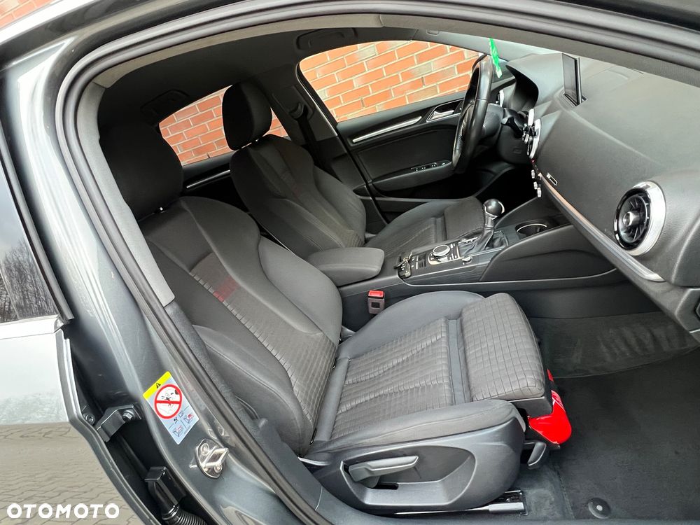 Audi A3 Limousine 35 TFSI Sport S tronic - 12