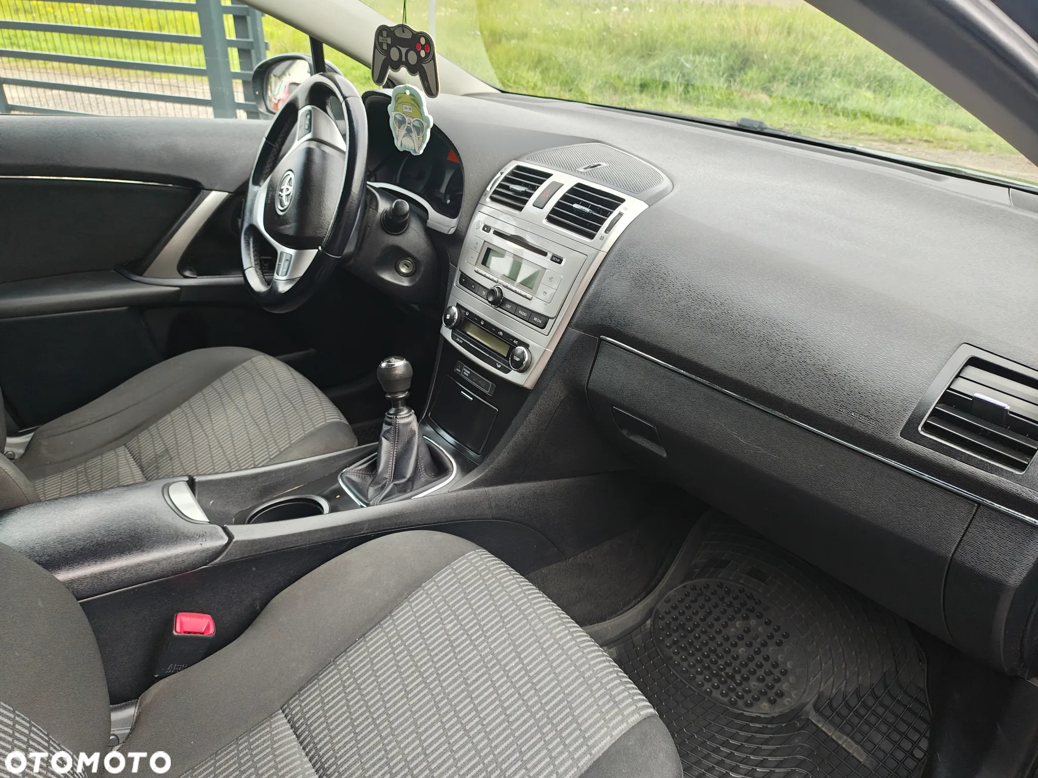 Toyota Avensis 1.6 Luna - 16