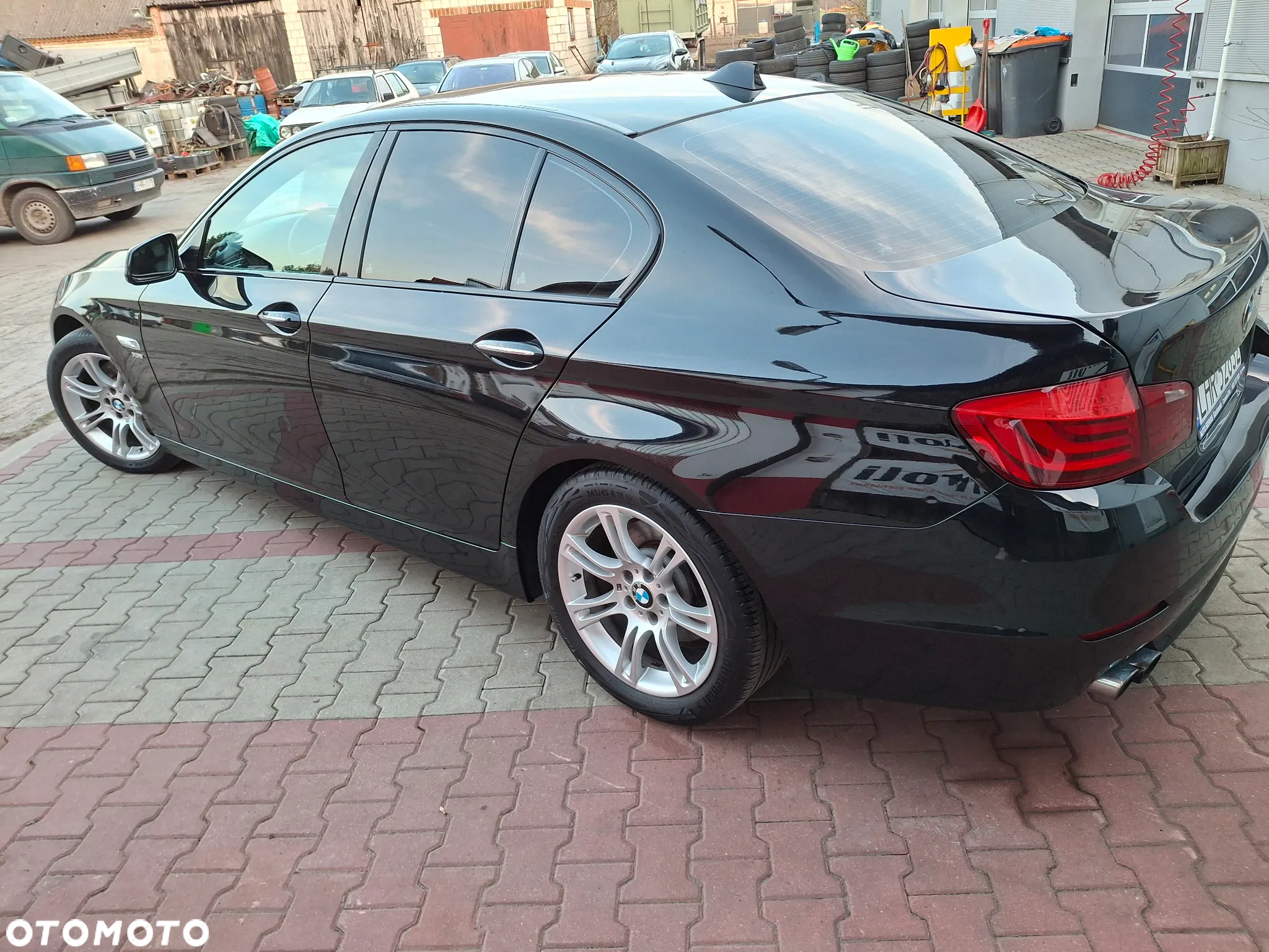 BMW Seria 5 528i xDrive Luxury Line - 2