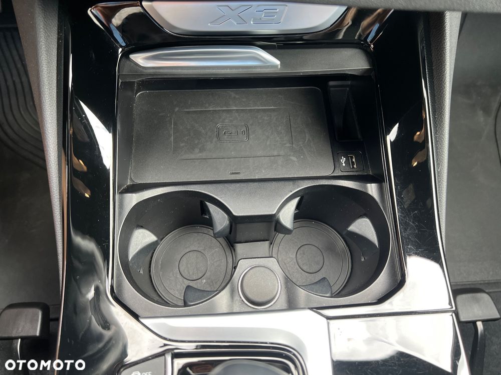 BMW X3 xDrive20d sport - 25