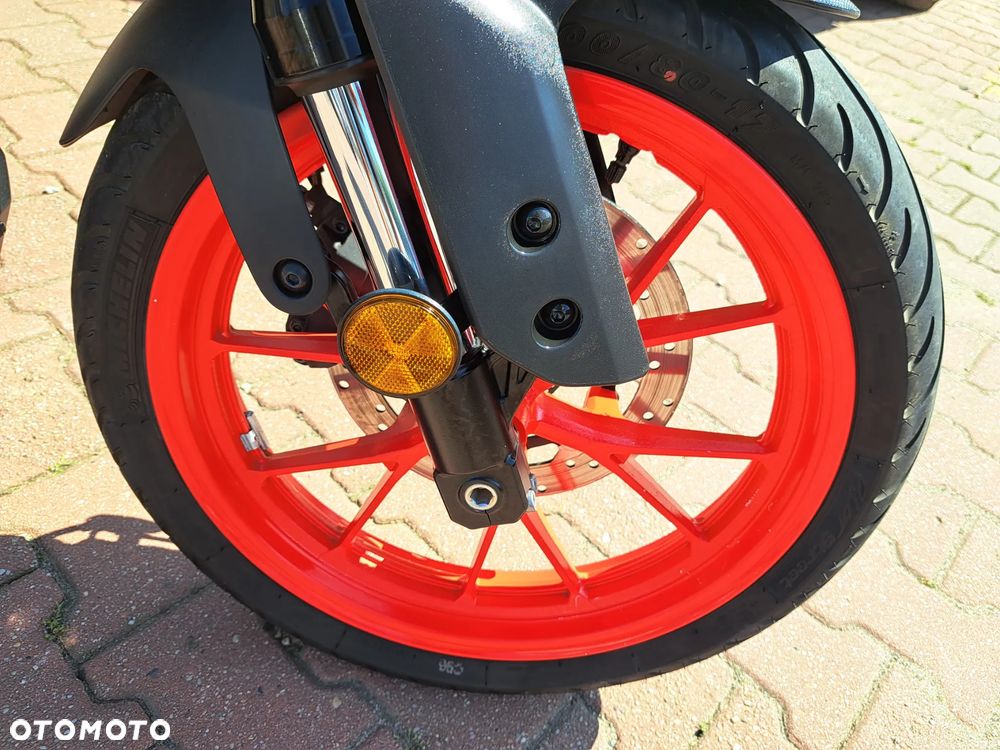 Yamaha MT - 16