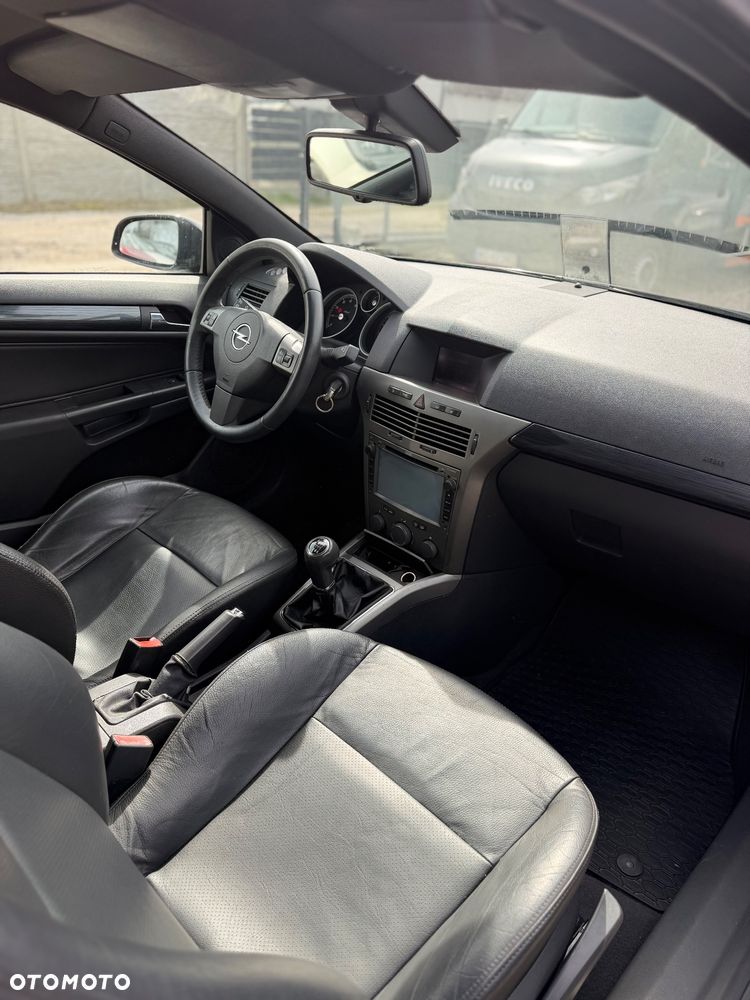 Opel Astra 2.0 T Cosmo - 6