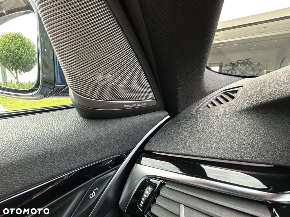 BMW Seria 5 525d Sport Line - 18
