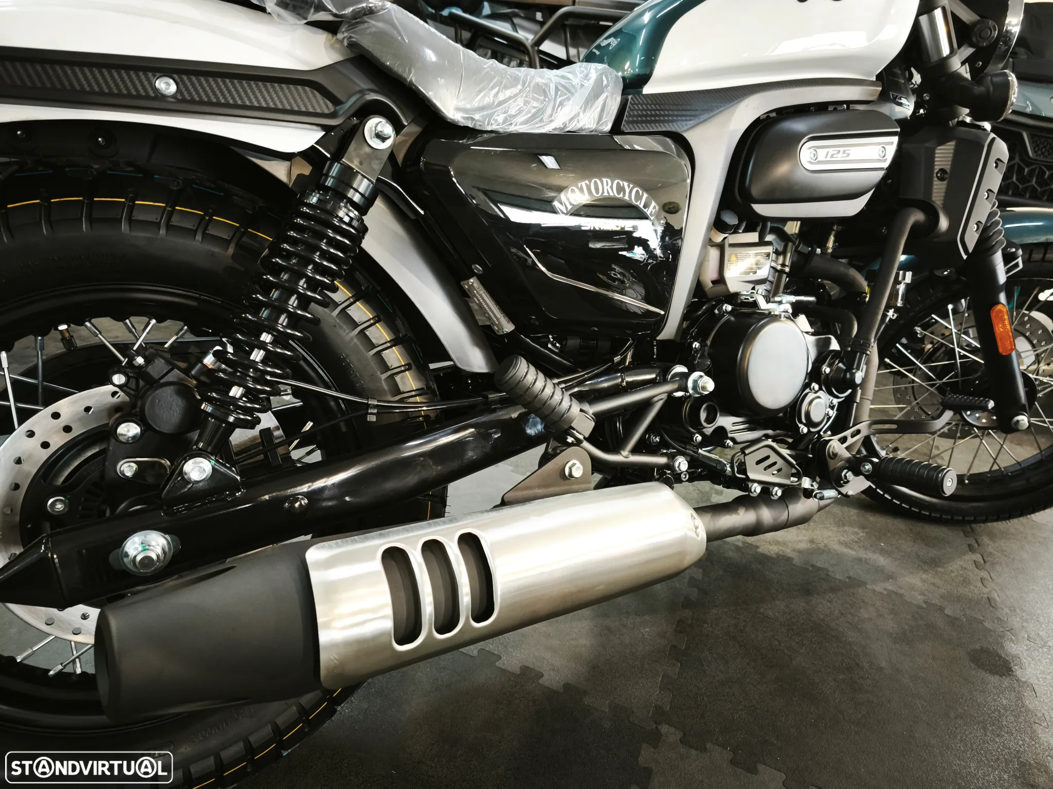Cyclone Nova Custom/Cruiser - 9