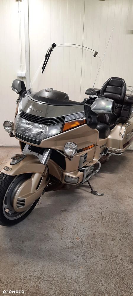 Honda GL - 6