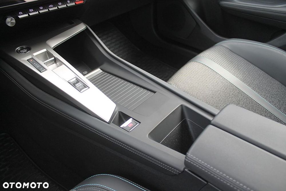 Peugeot 308 1.2 PureTech Allure S&S EAT8 - 12