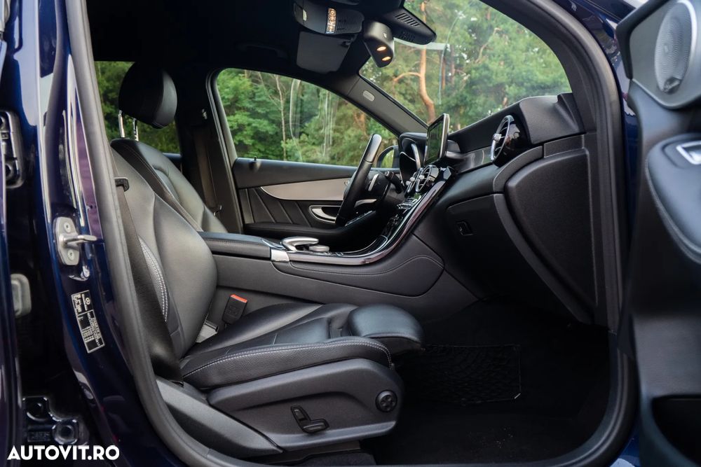 Mercedes-Benz GLC 220 d 4Matic 9G-TRONIC AMG Line - 36