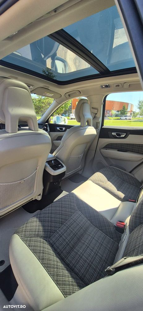 Volvo XC 60 D4 AWD Momentum - 4