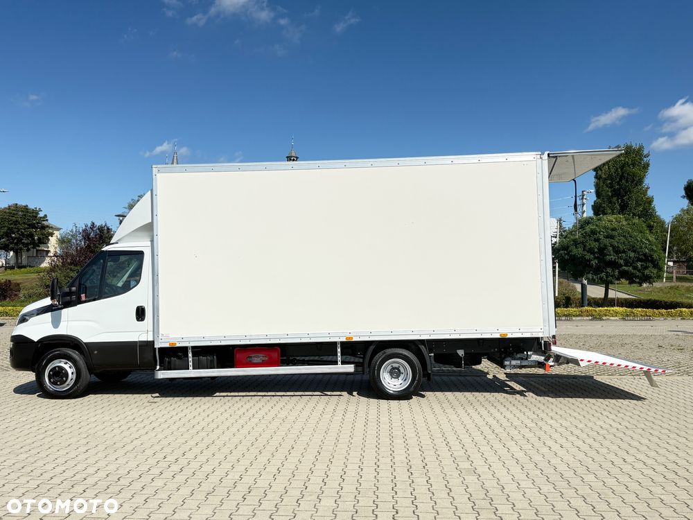 Iveco DAILY 70-180 180KM * 10 E.Palet Kontener *+Winda 1000KG BOGATA Opcja Wyposażenia!!! - 24
